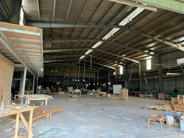 XƯỞNG CHO THUÊ .TÂN UYÊN .BÌNH DƯƠNG Diện tích xưởng 2100m2