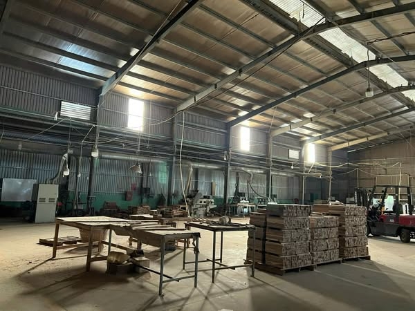 XƯỞNG CHO THUÊ .TÂN UYÊN .BÌNH DƯƠNG Diện tích xưởng 2100m2