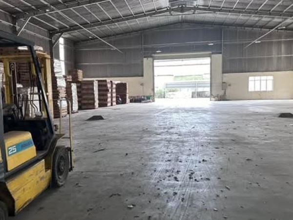 Cho thuê kho tại ngã tư Bình Chuẩn, Thuận An, Bình Dương Diện tích kho 1.200m2